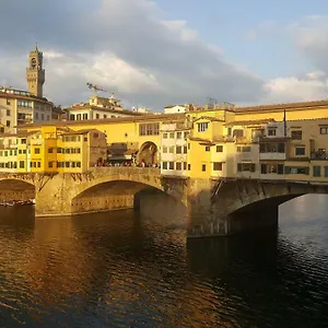 Apartment Specchi Su Pontevecchio, Florence