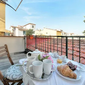 Apartment Guelfa 30-exclusive In The Heart Of, Florence